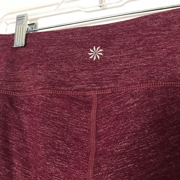 🎁 Athleta Red Size XS Women’s Seamless Cropped Leggings - Picture 4 of 5